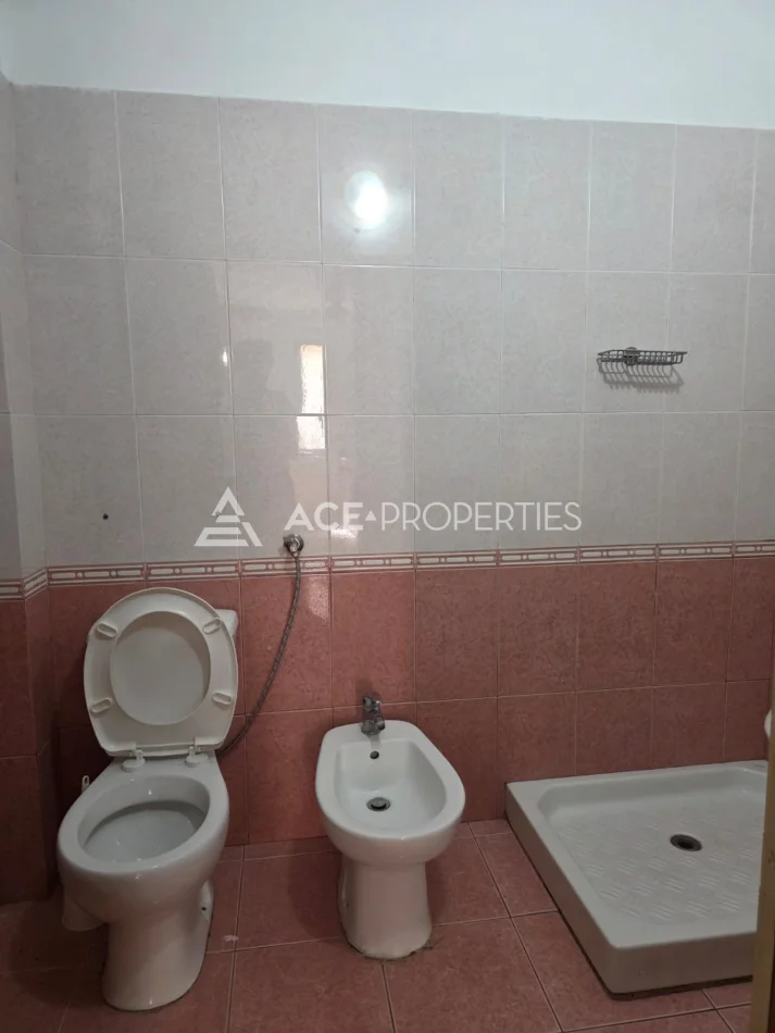 Durres, jepet me qera apartament 1+1 Kati 2, 63 m² 300 € (Durres,Plazh)