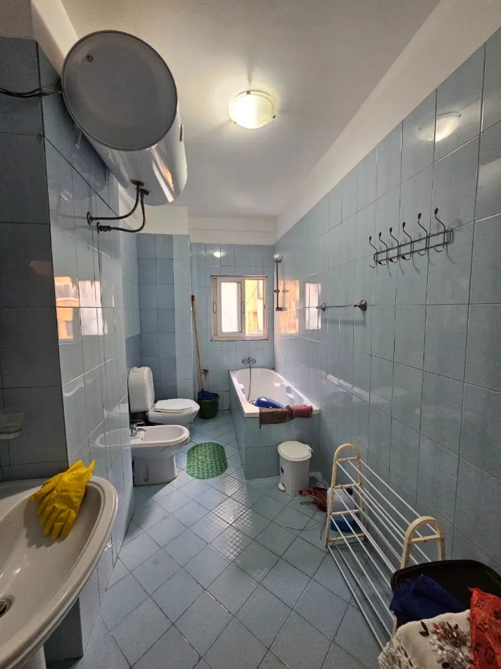 Tirane, jepet me qera apartament 2+1 Kati 2, 90 m² 550 € (DON BOSKO , Prane Spar)