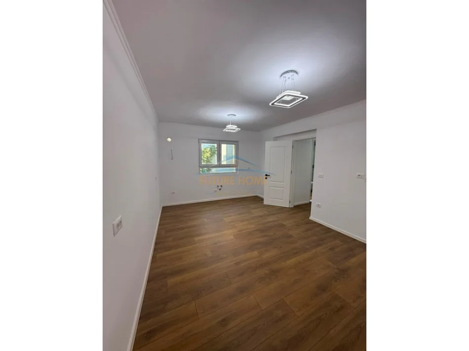 Tirane, shitet apartament 1+1 Kati 4, 53 m² 118.000 € (XHAMLLIKU)
