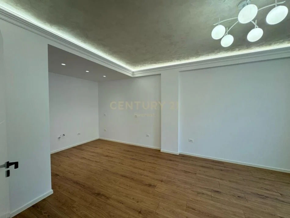 Tirane, shitet apartament 2+1 Kati 7, 95 m² 210.000 € (Rruga E Kavajes)