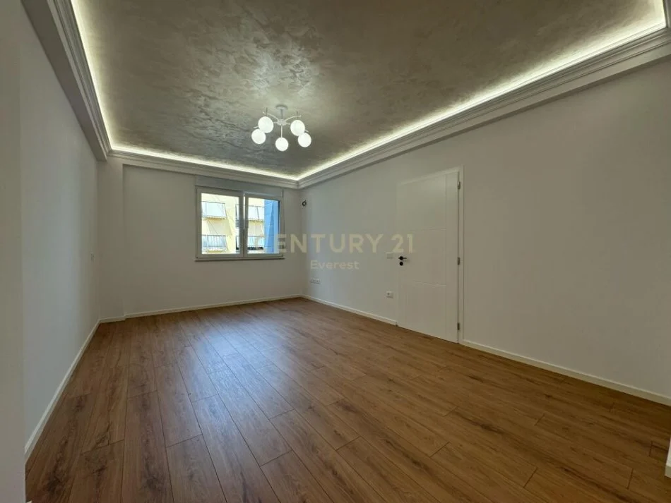 Tirane, shitet apartament 2+1 Kati 7, 95 m² 210.000 € (Rruga E Kavajes)