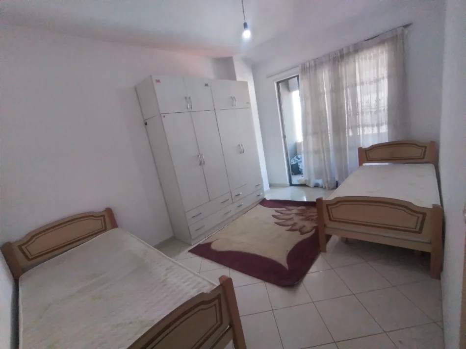 Tirane, jepet me qera apartament 1+1 Kati 7, 60 m² 400 € 