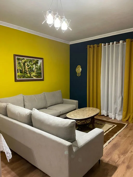 Tirane, jepet me qera apartament 2+1+Ballkon Kati 1, 110 m² 610 € (Rruga "Dibres")