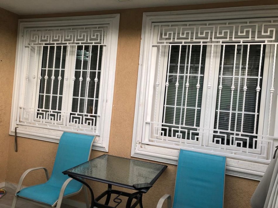 Tirane, shitet shtepi 1 Katshe , 78 m² 105.000 € (rruga Hysen Gjura Tirane.)
