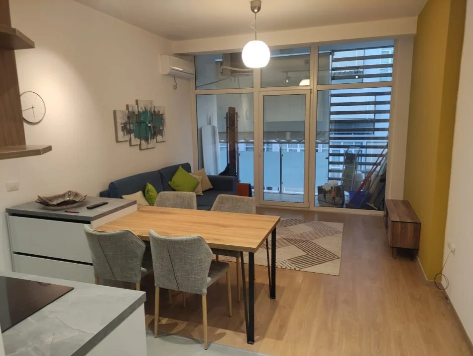 Tirane, jepet me qera apartament 2+1+Aneks+Ballkon Kati 5, 84 m² 720 € (Kika 2)