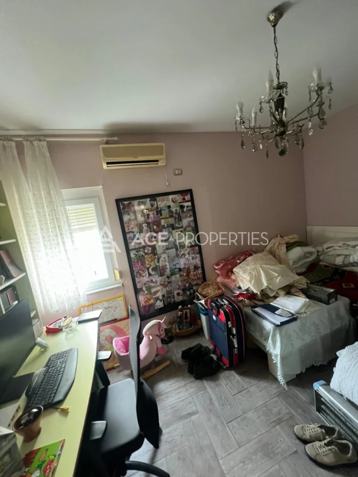 Durres, jepet me qera apartament 2+1+Aneks+Ballkon Kati 7, 229 m² 1.000 € (durres vollga)