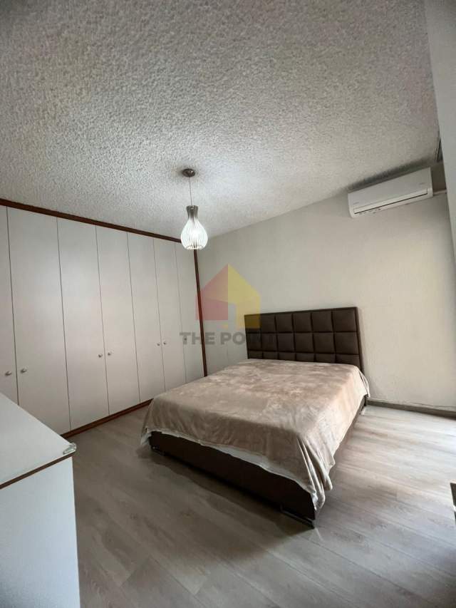 Tirane, jepet me qera apartament 3+1+BLK Kati 3, 100 m² 800 Euro (Rruga e Kosovareve)