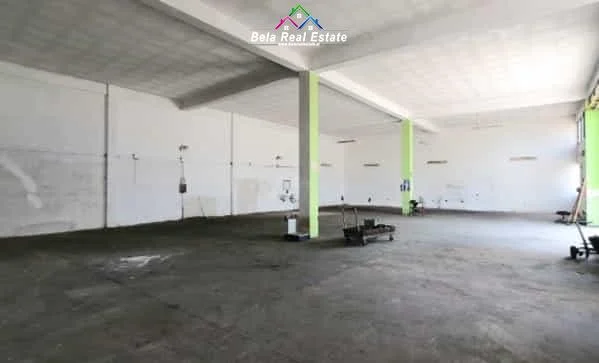 Tirane, jepet me qera magazine Kati 0, 2.120 m² 3.900 € (jordan misja)