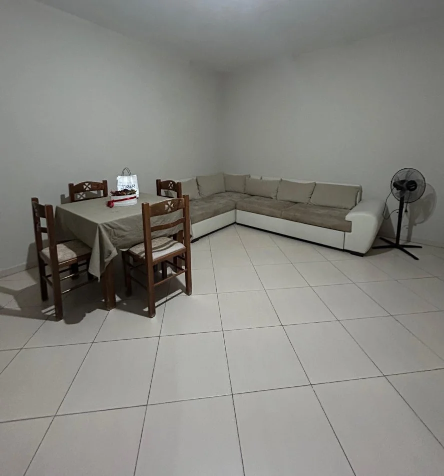 Tirane, shitet apartament 1+1+Ballkon Kati 1, 65 m² 85.000 € (Yaberisht)