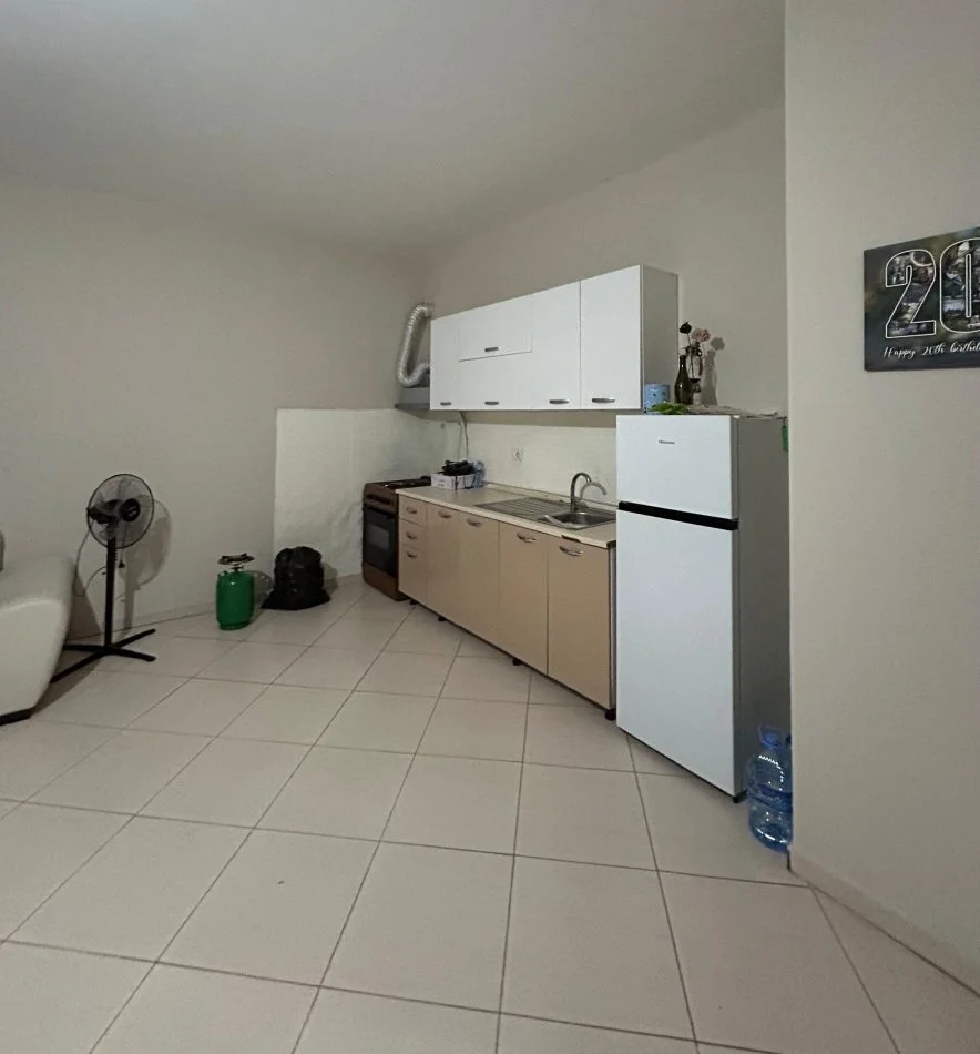 Tirane, shitet apartament 1+1+Ballkon Kati 1, 65 m² 85.000 € (Yaberisht)