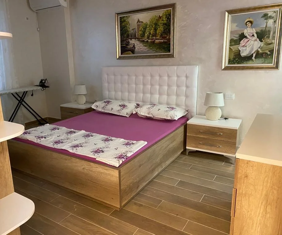Tirane, jepet me qera apartament 2+1+Ballkon Kati 7, 105 m² 550 € (Spitali American 3)