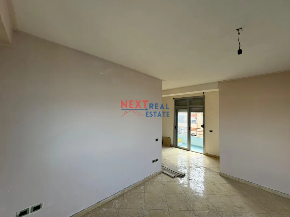 Vlore, shitet apartament 2+1+Aneks+Ballkon Kati 7, 118 m² (STACIONI I TRENIT)