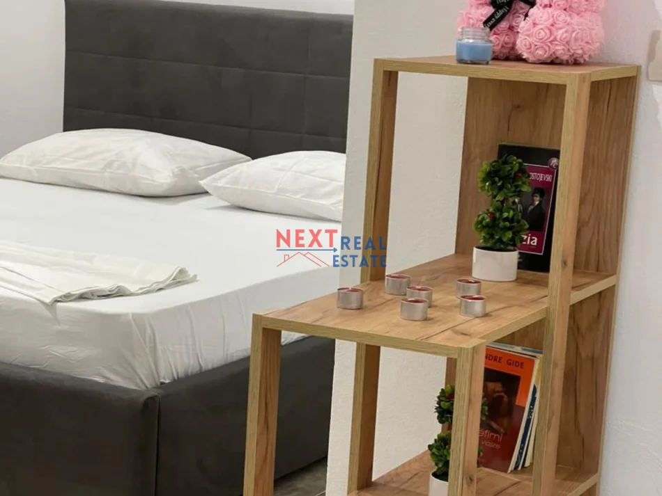 Vlore, jepet me qera garsonier 1+1 , 300 € (KOMBINATI I PESHKUT)