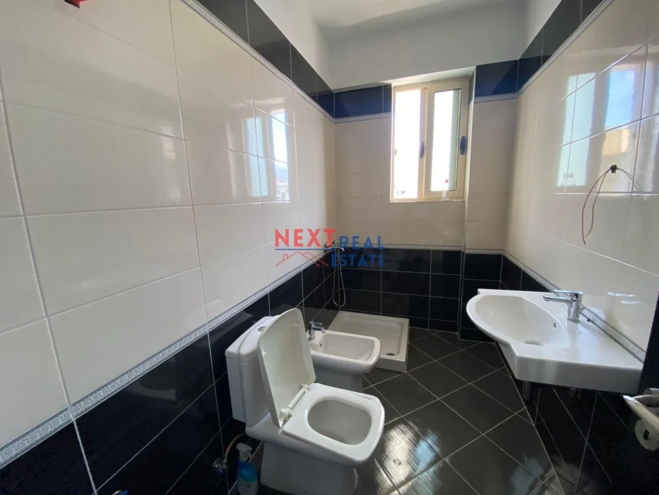 REZERVO PRONEN VETEM ME 500€! Vlore, shitet apartament 1+1+Ballkon , 74 m² 85.000 € (COLE)