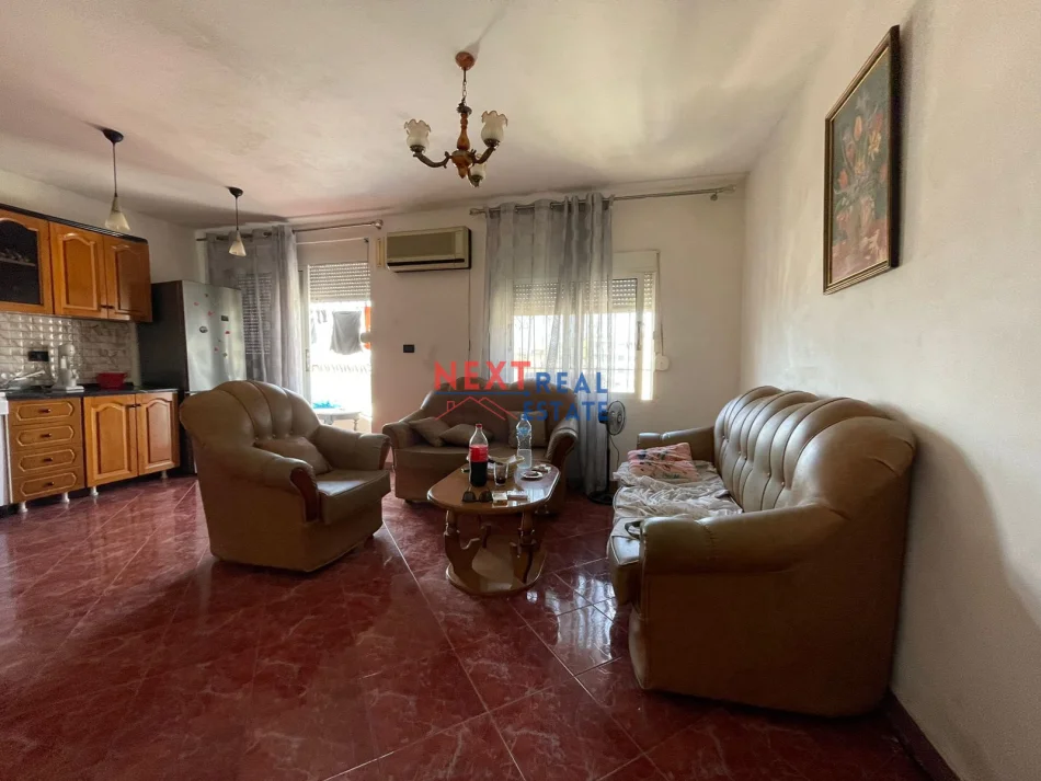 Vlore, shitet apartament 1+1 , 56 m² 43.000 € (KOMISARIATI)
