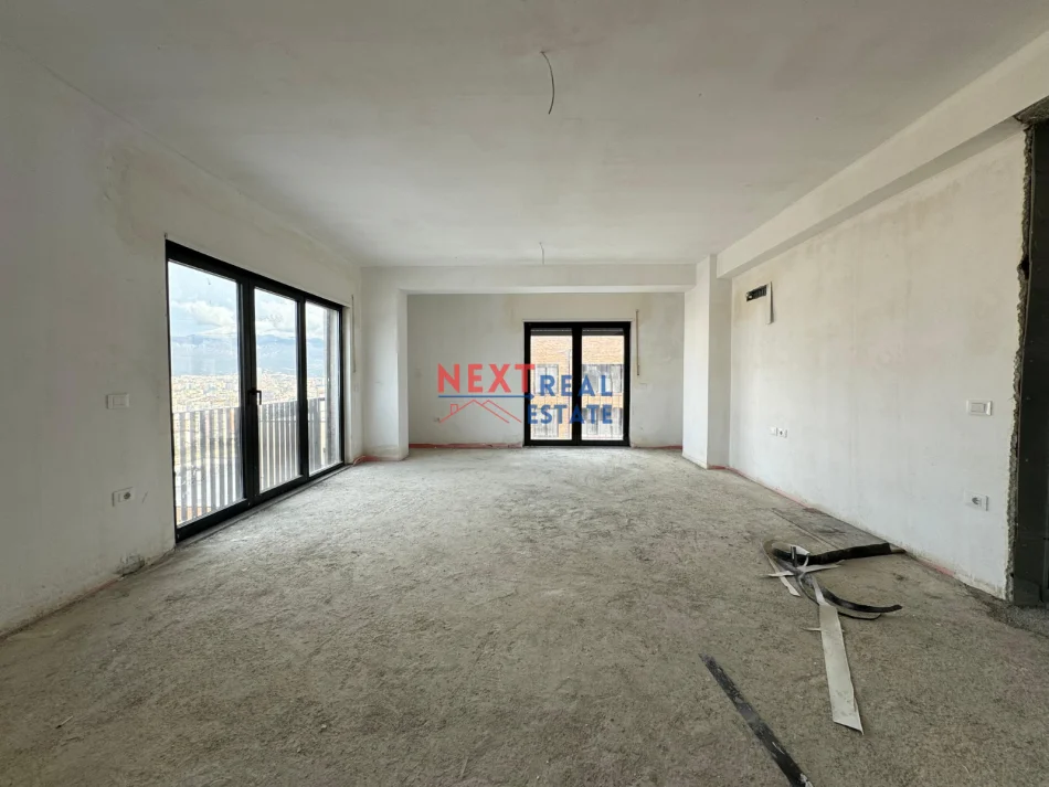 Tirane, shitet apartament 4+1+Aneks+Ballkon Kati 4, 186 m² 300.000 € (KODRA E DIELLIT 3)