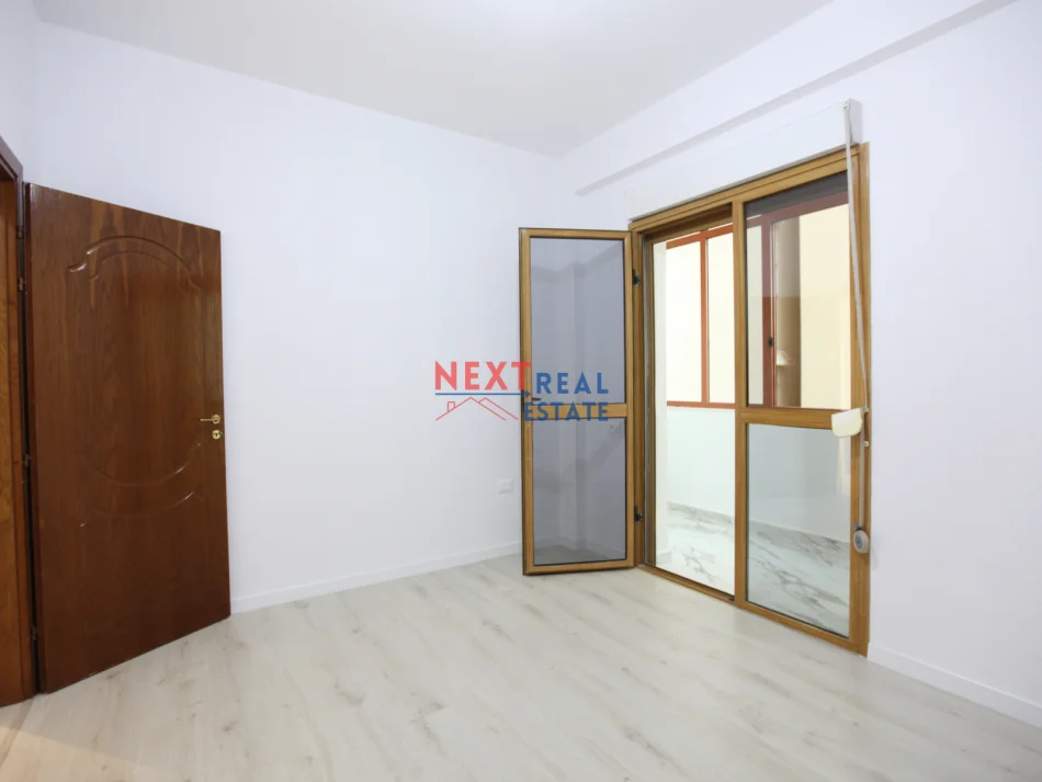 Vlore, shitet apartament 2+1+Aneks+Ballkon Kati 5, 157.000 m² 157.000 € (VLORE-SKELE)