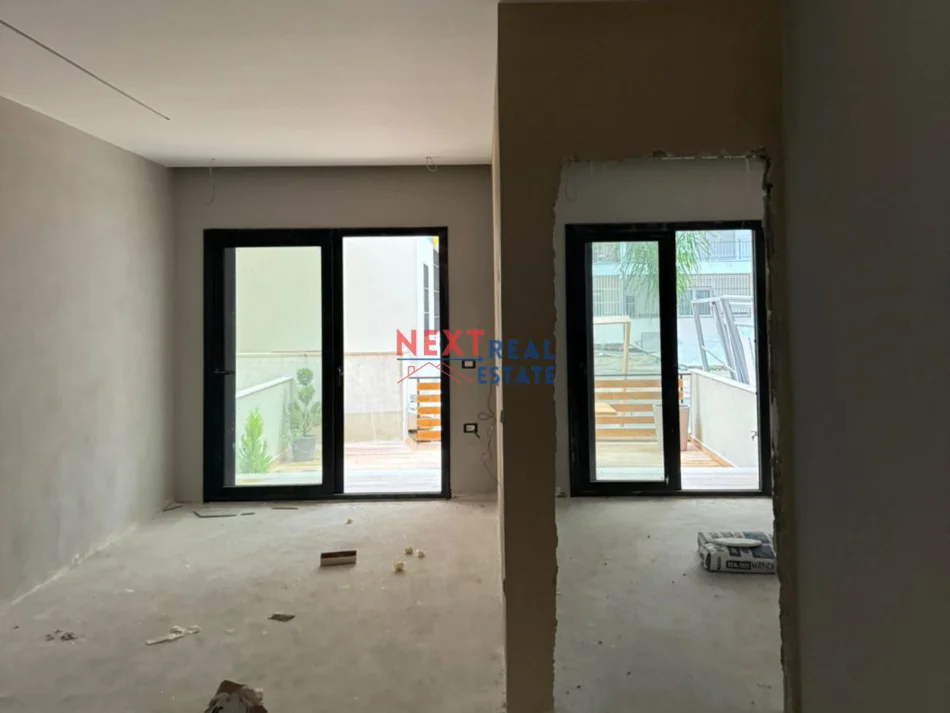 REZERVO PRONEN VETEM ME 500€! Vlore, shitet apartament 1+1+Ballkon , 125 m² 130.000 € (VLORE SKELE)