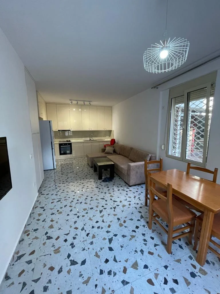 🏠Jepet me Qira Apartament 1+1 me mobilim shumë të mirë👇