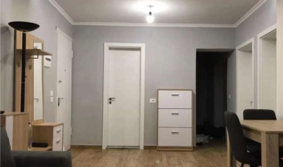 Tirane, jepet me qera apartament 2+1 Kati 4, 90 m² 600 € (Rruga e Elbasanit)