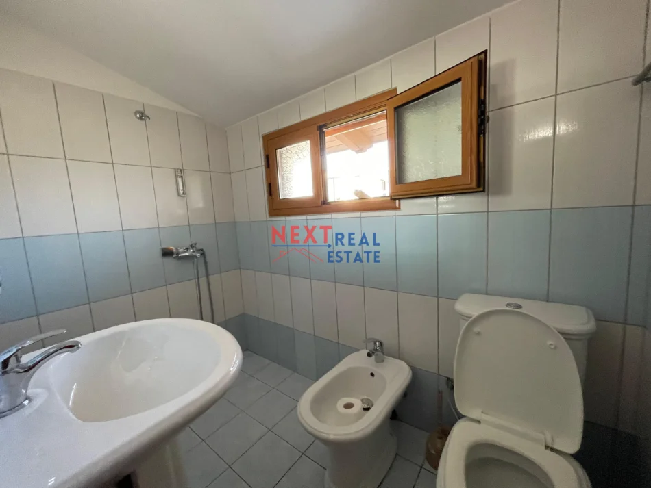 Vlore, jepet me qera apartament 1+1+Ballkon , 400 € (PLAZH I VJETER)