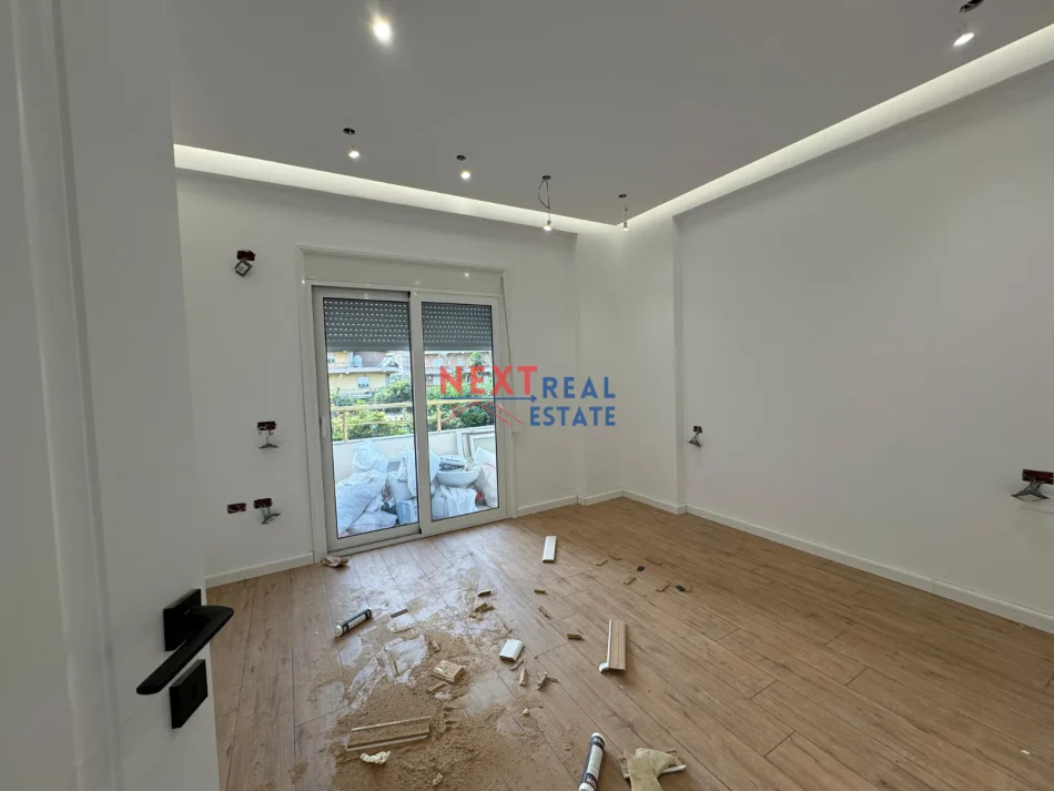 REZERVO PRONEN VETEM ME 500€! Vlore, shitet apartament 1+1+Ballkon , 82 m² 145.000 € (LUNGOMARE)