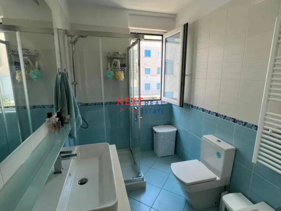 Vlore, shitet apartament 3+1+Aneks+Ballkon Kati 4, 148 m² 318.000 € (VLORA MARINA)