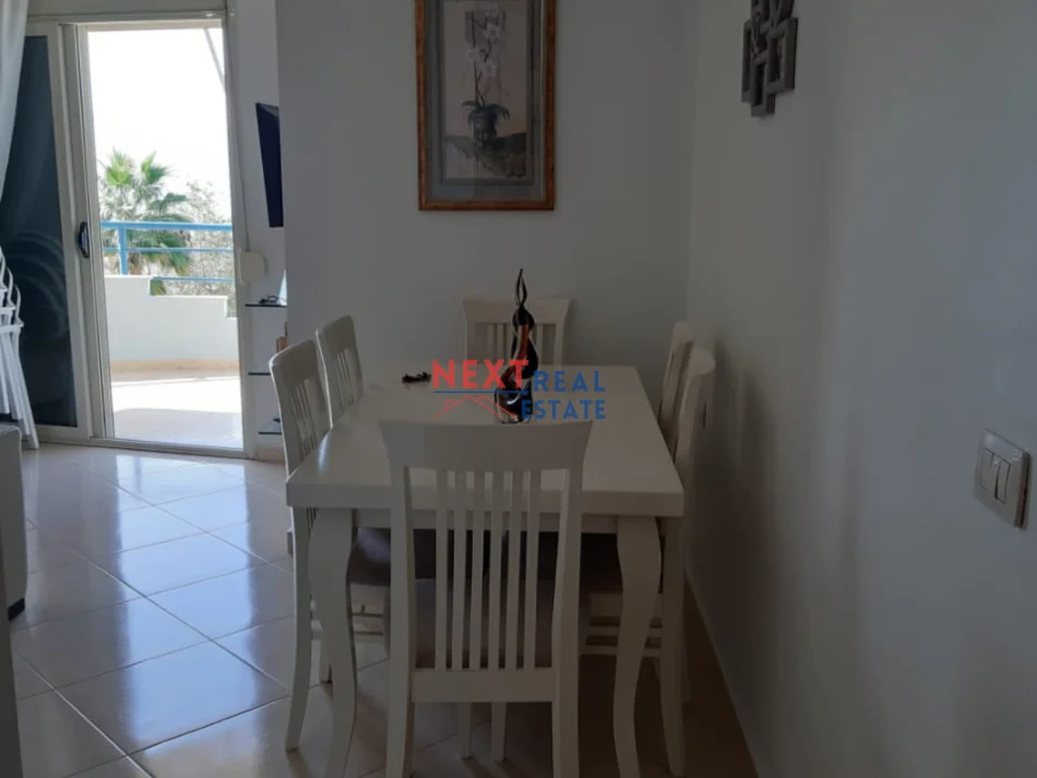 Vlore, jepet me qera apartament 1+1+Ballkon , 400 € (LUNGOMARE)