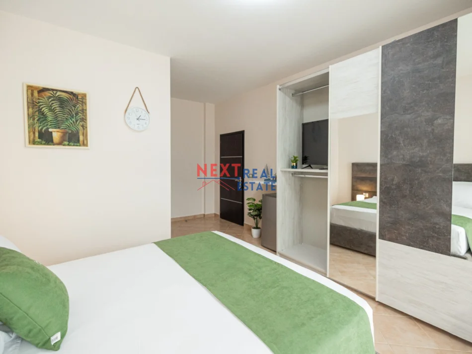 Vlore, jepet me qera garsonier 1+1+Ballkon , 250 € (LUNGOMARE)