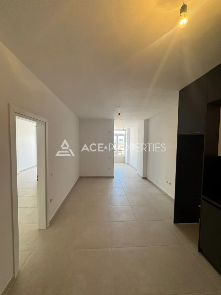 Durres, jepet me qera apartament 2+1 Kati 5, 90 m² 300 € (Prane Zjarrfikses,Durres)