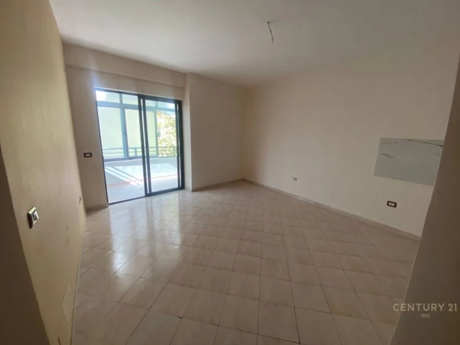 Tirane, shitet apartament 2+1+Ballkon Kati 2, 78 m² 93.000 € 