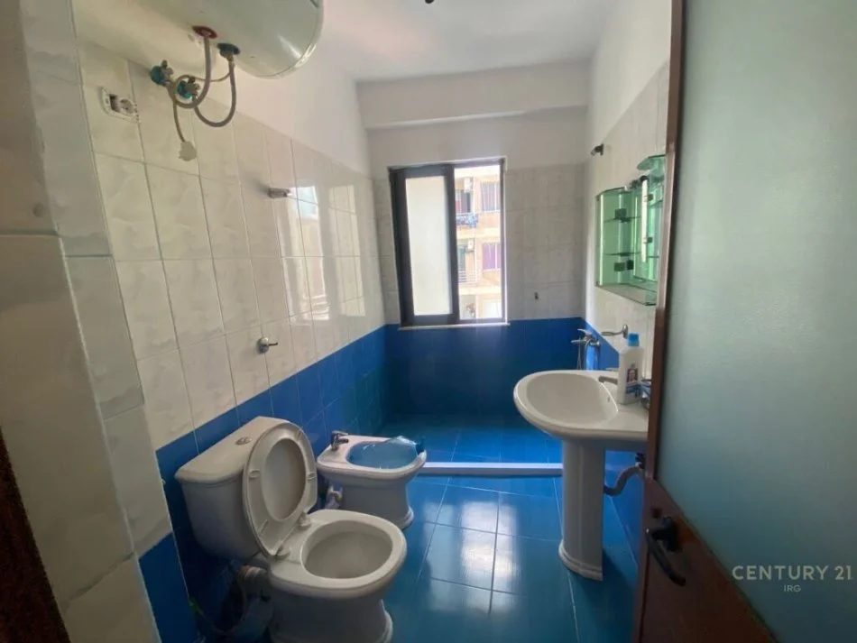 Tirane, shitet apartament 2+1+Ballkon Kati 2, 78 m² 93.000 € 