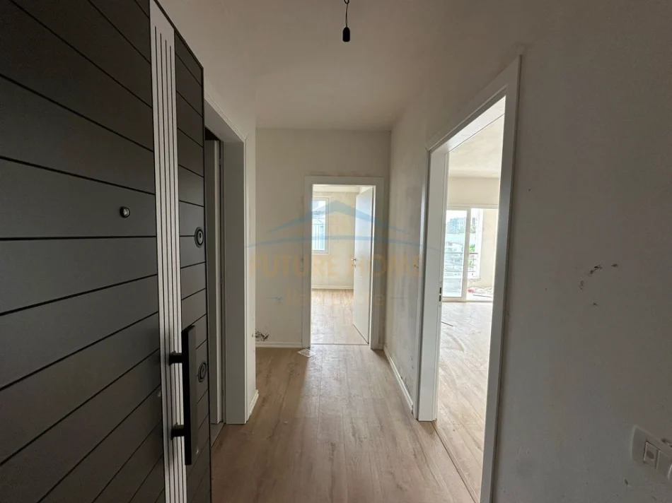 Tirane, shitet apartament 2+1 Kati 3, 87 m² 135.000 € (YZBERISHT)