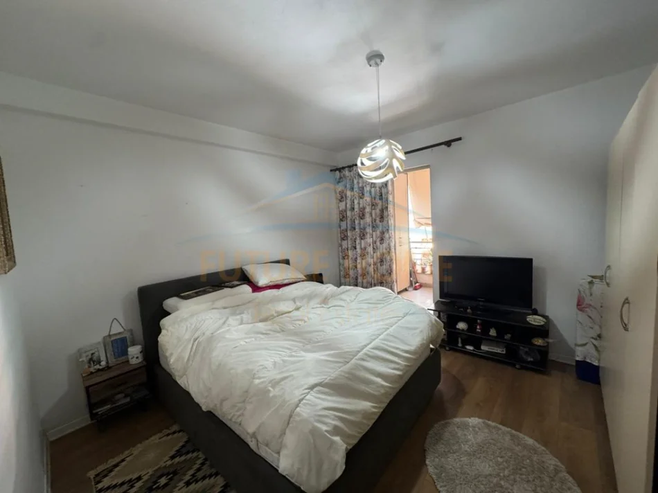 Tirane, shitet apartament 2+1+2 Kati 3, 116 m² 163.000 € (YZBERISHT)
