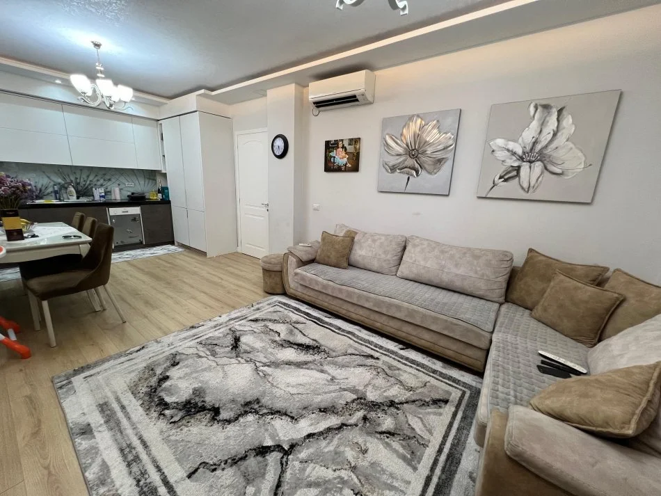 Tirane, shes apartament 2+1+Aneks+Ballkon , 103 m² 140.000 € (Yzberish)