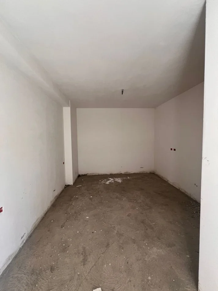 Tirane, shitet apartament 2+1+Aneks+Ballkon Kati 1, 94 m² 165.000 € (Yzberisht)