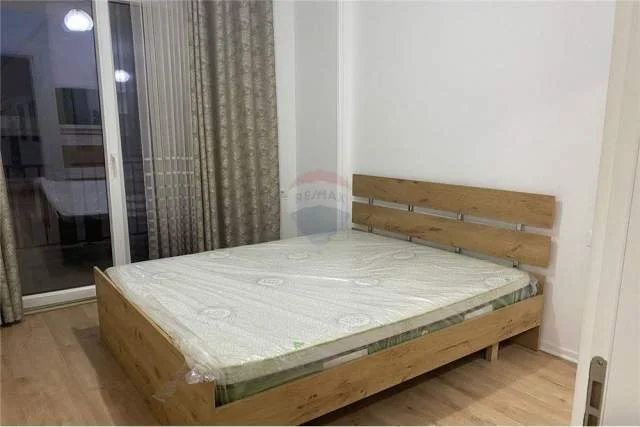 Tirane, jepet me qera apartament 2+1 Kati 2, 85 m² 450 Euro (Yzberisht)
