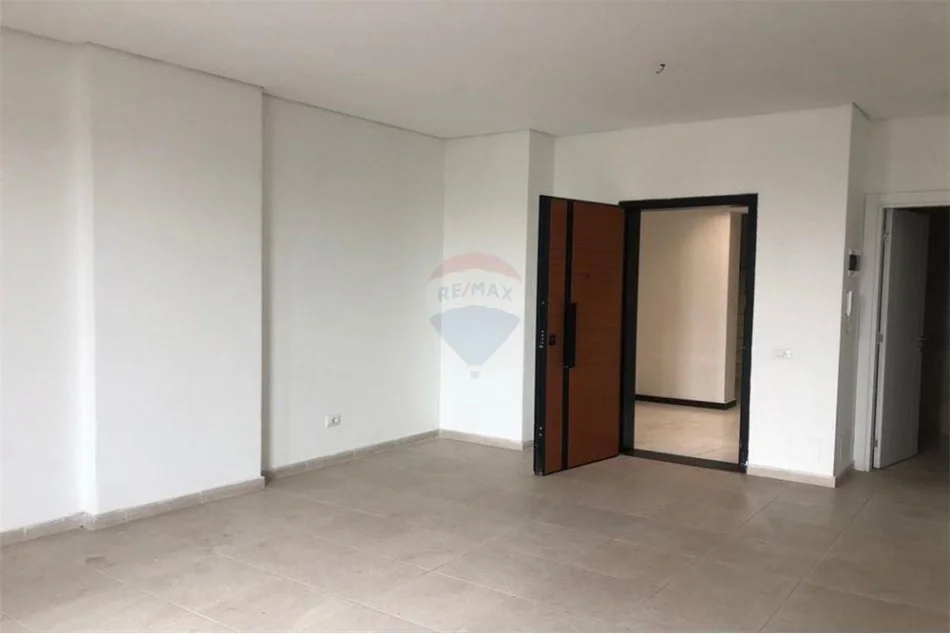 jepet me qera Kati 4, 70 m² 400 €