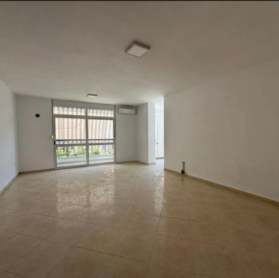 Tirane, jepet me qera apartament 2+1 Kati 0, 138 m² 1.200 € 