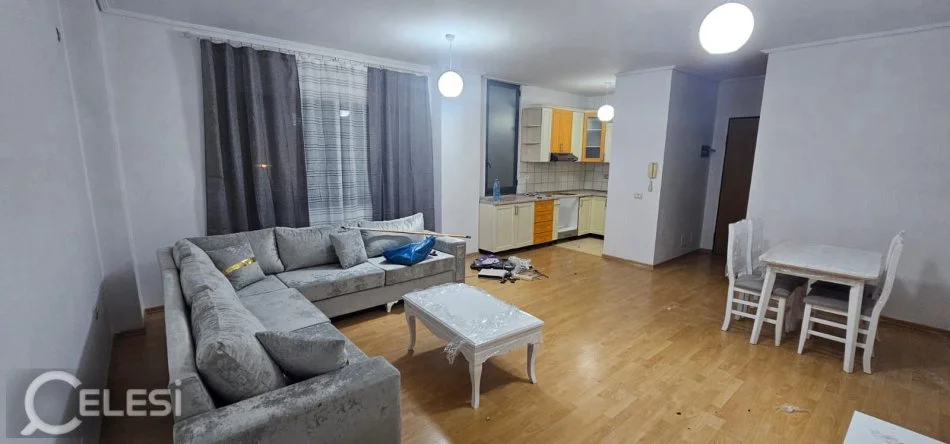 Tirane, jepet me qera apartament 2+1+Ballkon Kati 3, 115 m² 500 € (RRUGA 3 DESHMORET YZBERISHT)
