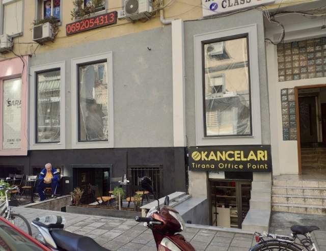 Tirane, jepet me qera ambient biznesi Kati 1, 155 m² 2800 Euro (Rruga Vaso Pasha, Godina 2, Hyrja 2, Ap.5)