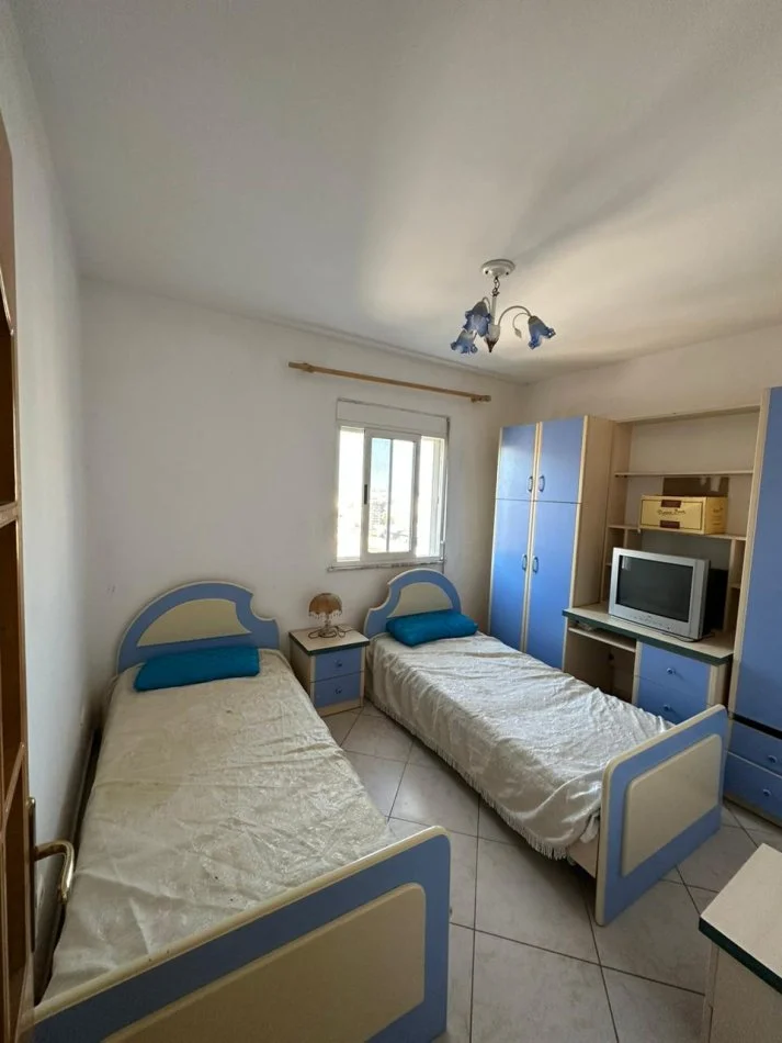 Shitet 2+1 mbrapa prefektures ne durres