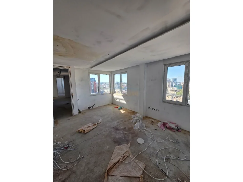 Tirane, shitet apartament 3+1 Kati 10, 129 m² 422.400 € (ISH EKSPOZITA)