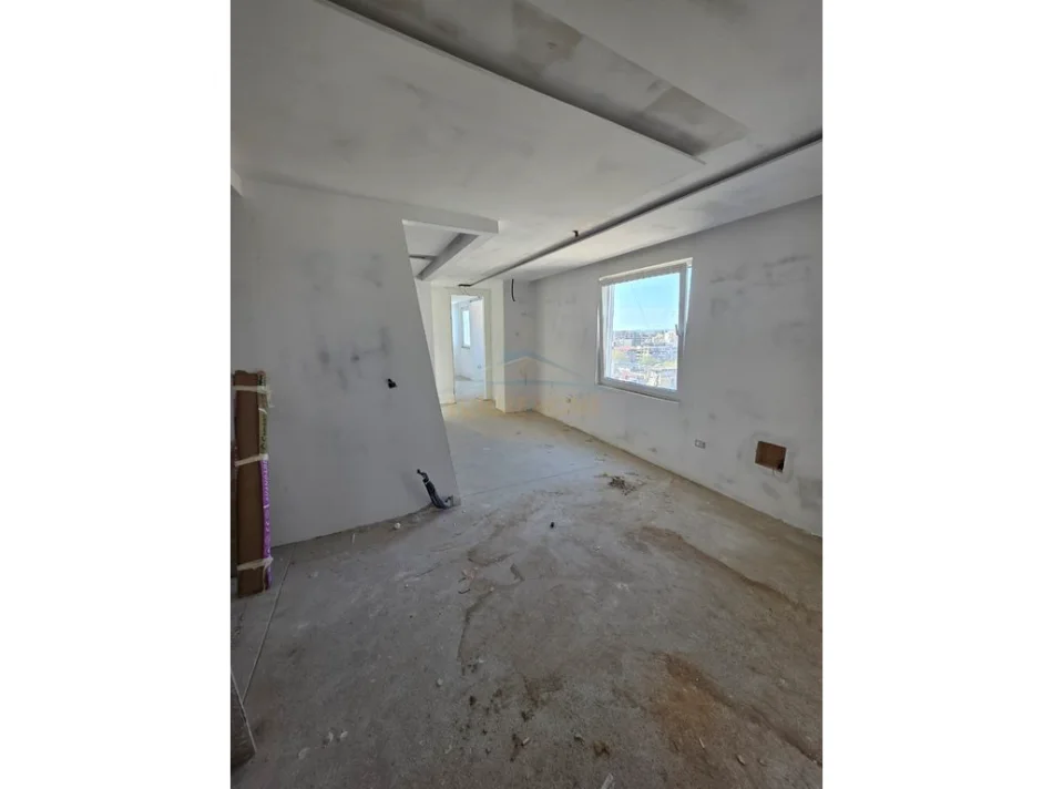 Tirane, shitet apartament 3+1 Kati 10, 129 m² 422.400 € (ISH EKSPOZITA)