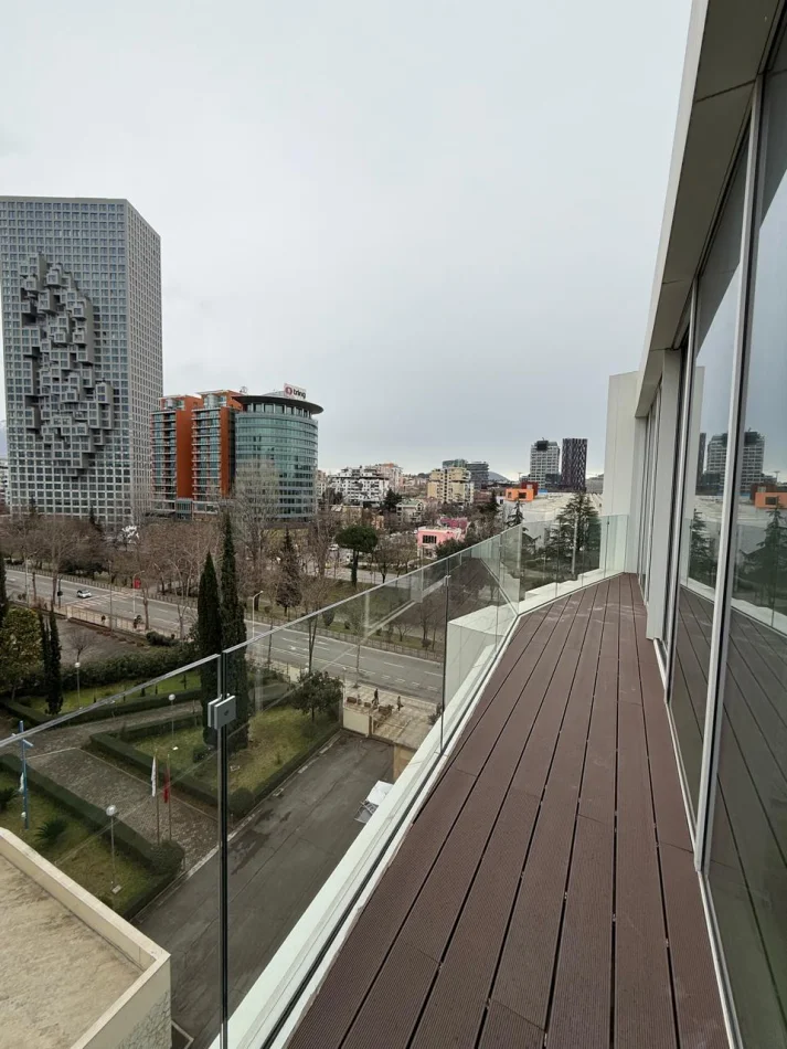 Tirane, jepet me qera zyre Kati 5, 496 m² 12.500 € (BULEVARDI ZHAN DARK)