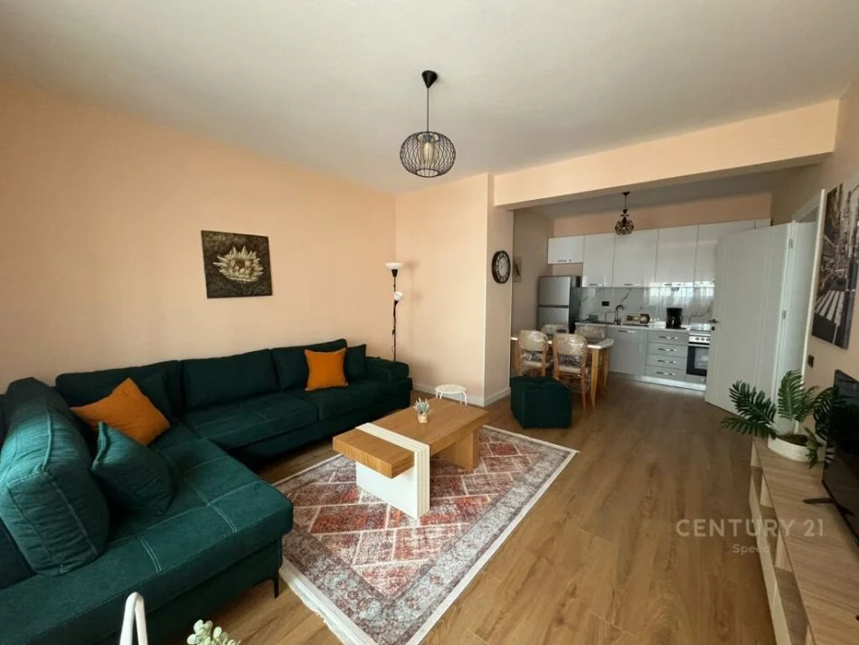 Tirane, jepet me qera apartament 2+1 Kati 5, 85 m² 800 € (Bulevardi zogu i pare)