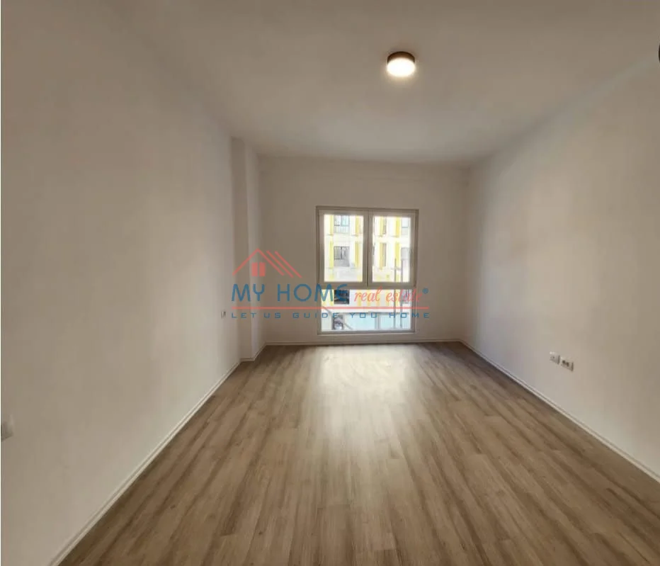 Tirane, jepet me qera zyre Kati 2, 100 m² 1.000 € (Zogu i Zi)