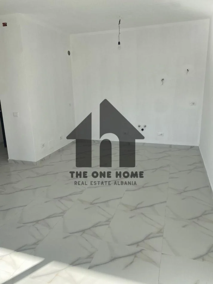 Tirane, jepet me qera dyqan Kati 0, 20 m² 400 € (Myslym Shyre)