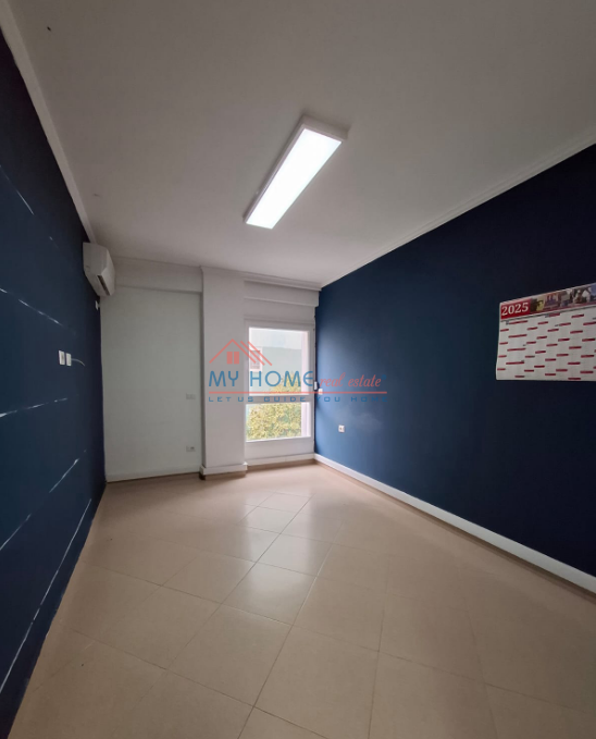 Tirane, jepet me qera zyre Kati 2, 93 m² 700 € (Rruga Jeronim de Rada)