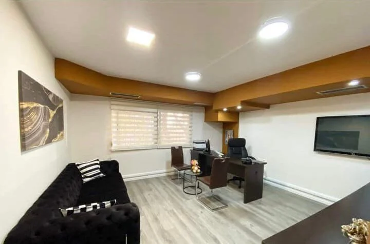 Tirane, jepet me qera ambjent biznesi Kati 2, 200 m² 3.000 € (Sami Frasheri)